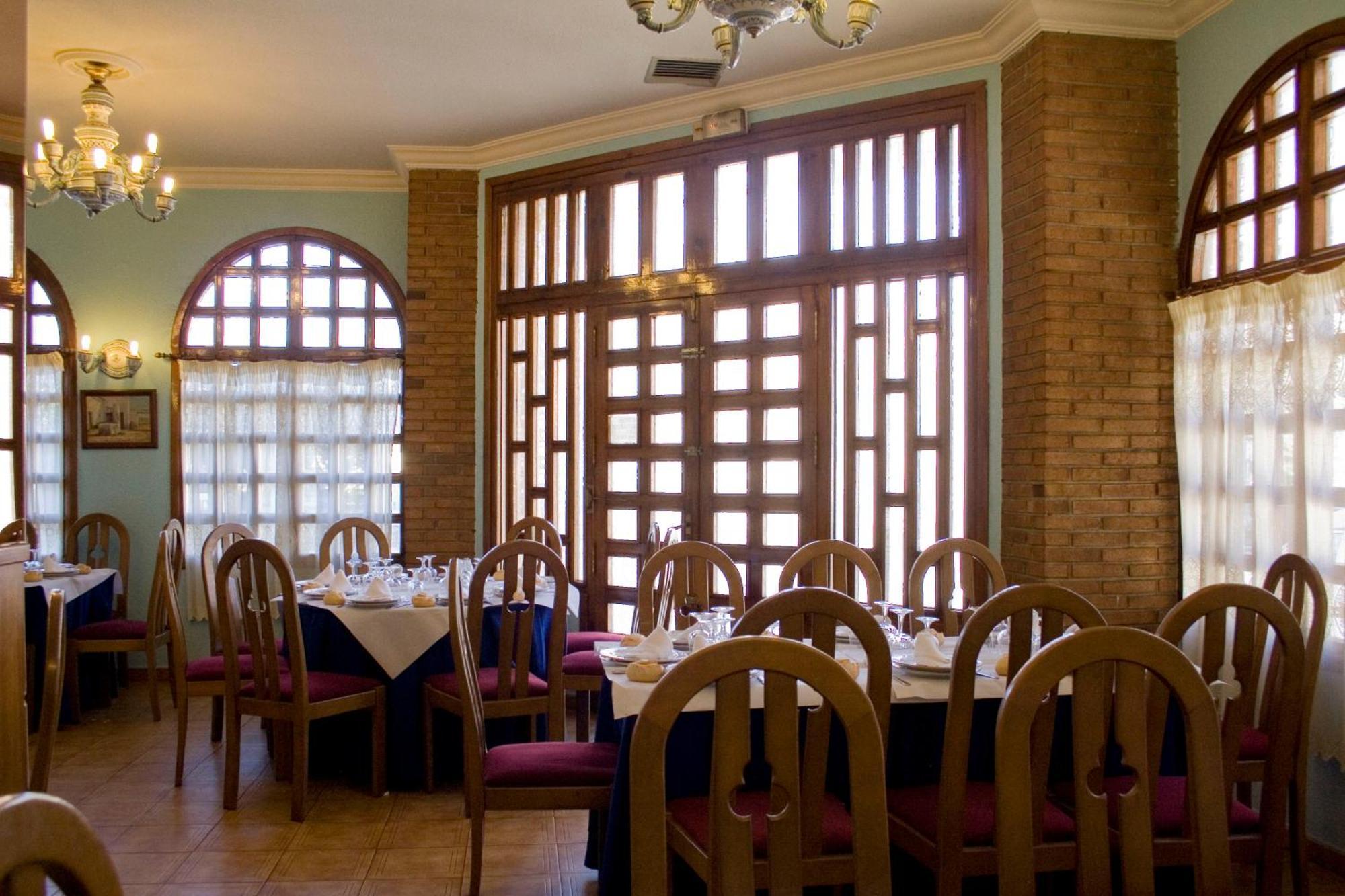 Hotel Perales تالافيرا دي لا رينا المظهر الخارجي الصورة