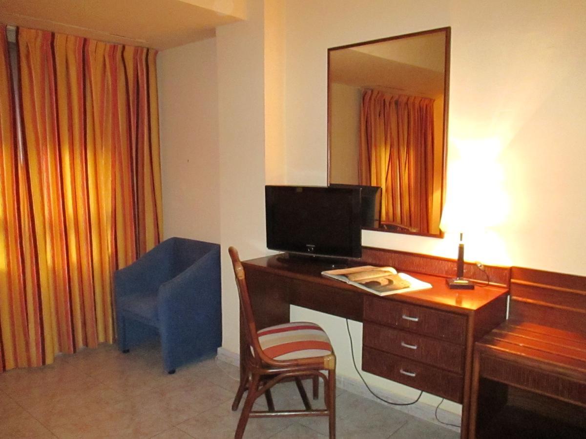 Hotel Perales تالافيرا دي لا رينا المظهر الخارجي الصورة