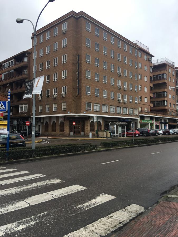 Hotel Perales تالافيرا دي لا رينا المظهر الخارجي الصورة